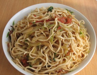 Braised Noodles with Cabbage and Vegetables recipe