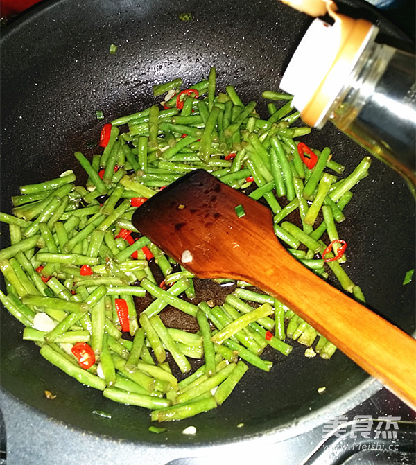 Dry Stir-fried Cowpeas recipe