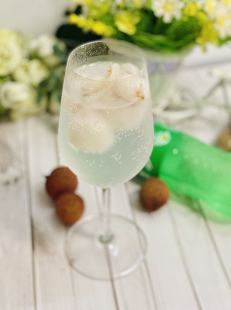 Summer Cold Special Drink, Litchi Sparkling Water, Healing System Delicious