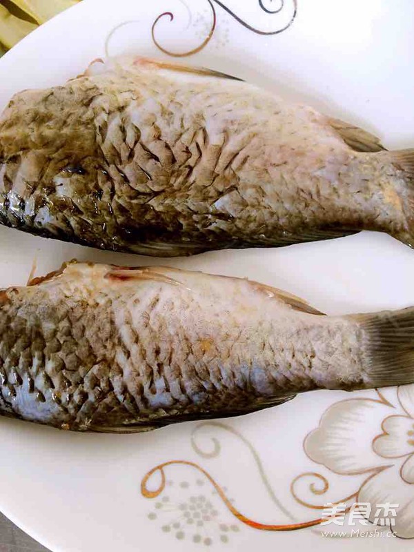 Steamed Crucian Carp recipe