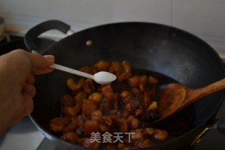 The Chestnuts are Cooked 【broiled Pork with Chestnuts】 recipe