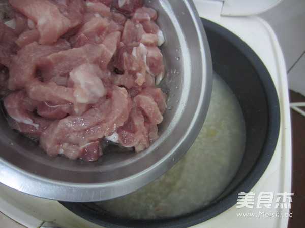 Dried and Lean Pork Congee with Farm Vegetables recipe