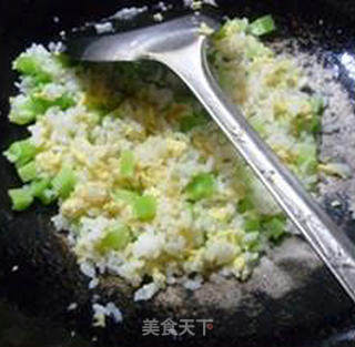 Fried Rice with Egg and Broccoli Rhizome recipe