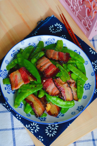 Stir-fried Snow Peas with Bacon