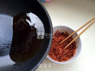 Summer Seasoning-homemade Delicious Red Oil Chili recipe