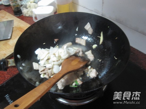 Stir-fried Broccoli with Lily recipe