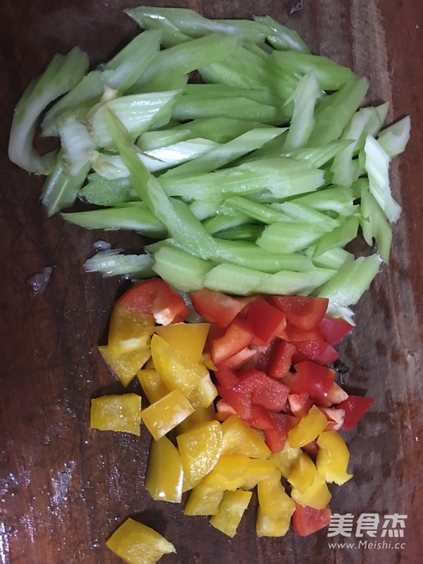Fried Shrimp with Celery recipe