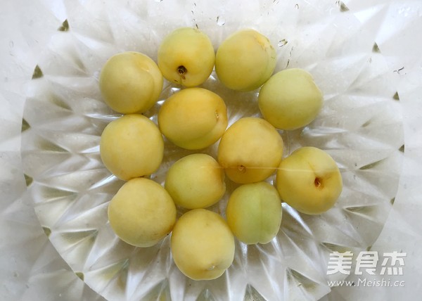 Xinjiang Small White Apricot Jam recipe