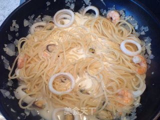 Assorted Seafood Pasta recipe