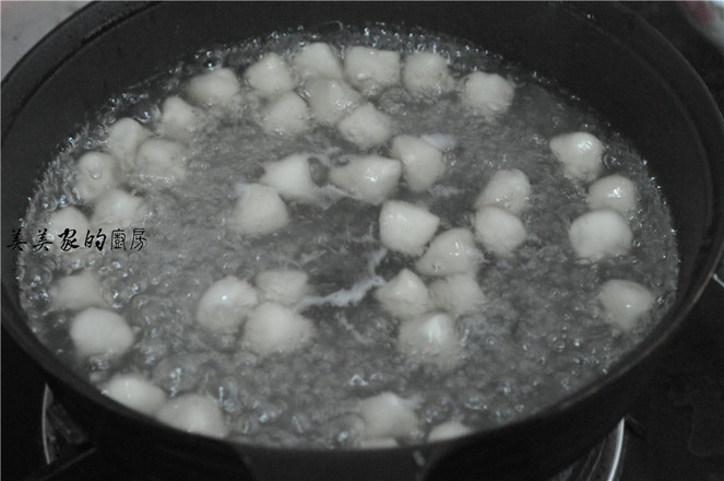 Egg Sweet Potato Flour Meatballs recipe