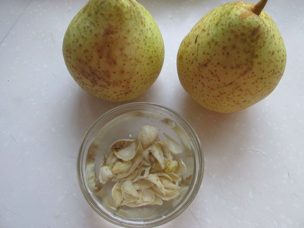 Lily Pear Soup recipe
