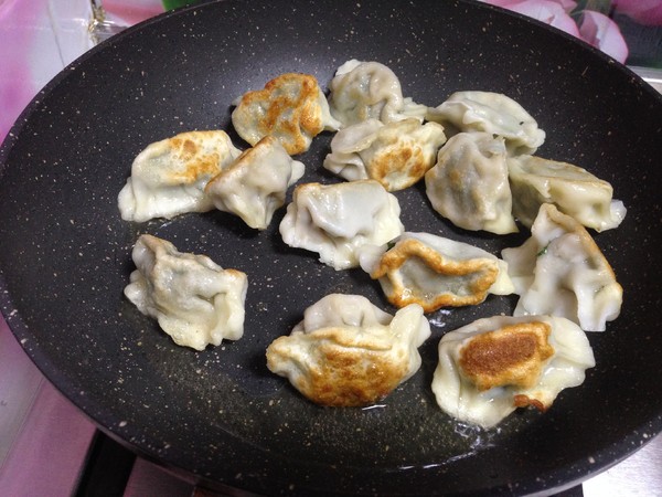 Hot and Sour Fried Dumplings recipe