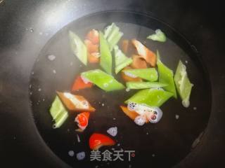 Stir-fried Bamboo Shoots with Green Red Pepper recipe