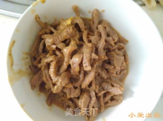 Stir-fried Beef with Garlic Sprouts recipe