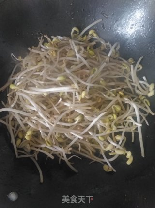 Stir-fried Vermicelli with Bean Sprouts recipe