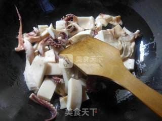 Braised Cuttlefish with Bamboo Shoots recipe