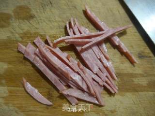 Fried Noodles with Ham and Bamboo Shoots recipe