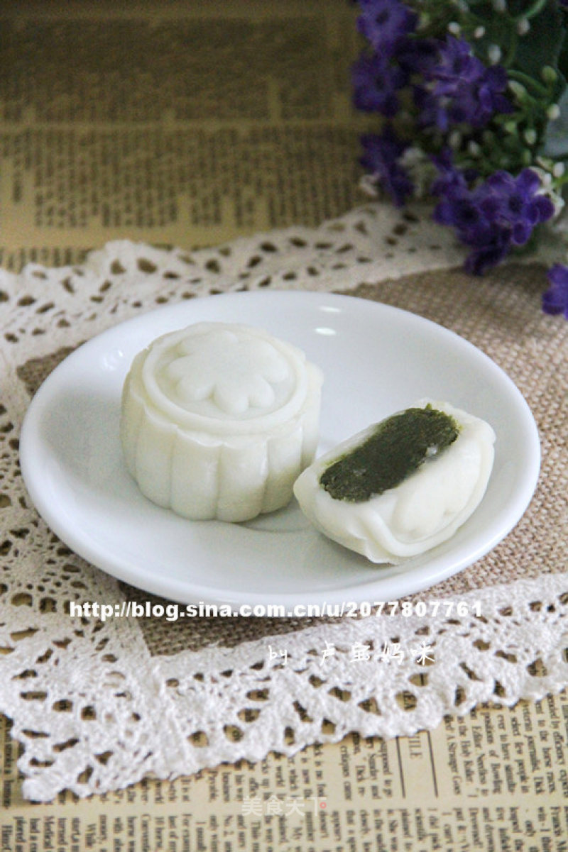 Snowy Mooncakes with Matcha Filling recipe