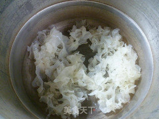 Purple Sweet Potato and Tremella Soup recipe