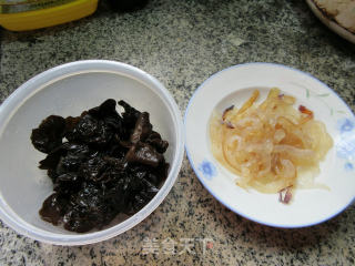 Black Fungus Mixed with Jellyfish recipe