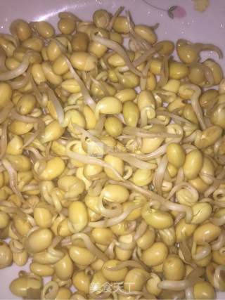 Stir-fried Soybeans with Diced Cucumber recipe