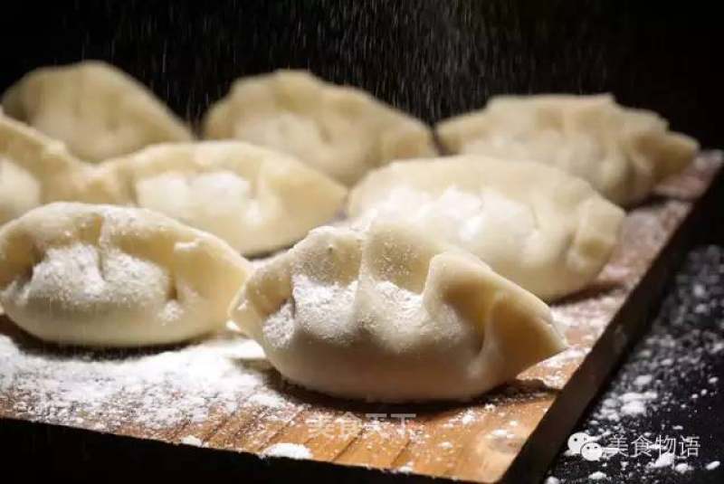 白白胖胖的#鲜虾莉菜大餃子# recipe