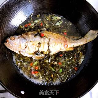 Grilled Yellow Croaker with Pickled Vegetables recipe