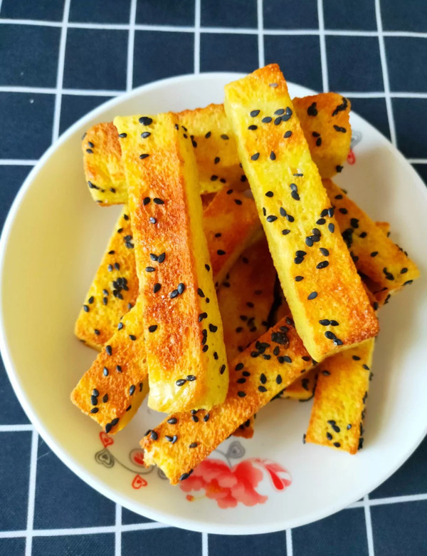 Golden Toast Sticks with Hard Vegetables for New Year's Eve Dinner recipe