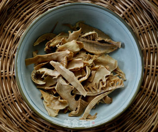 Braised Pork Trotters with Bamboo Shoots recipe