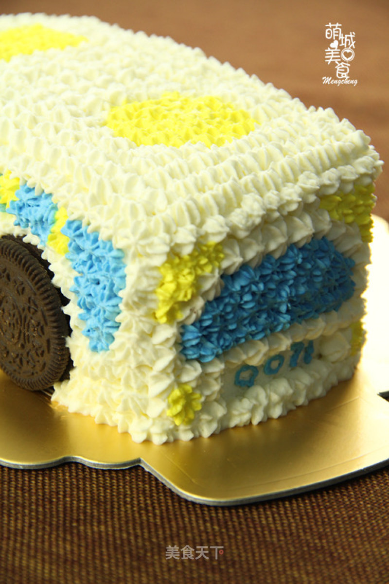 Bus Cake