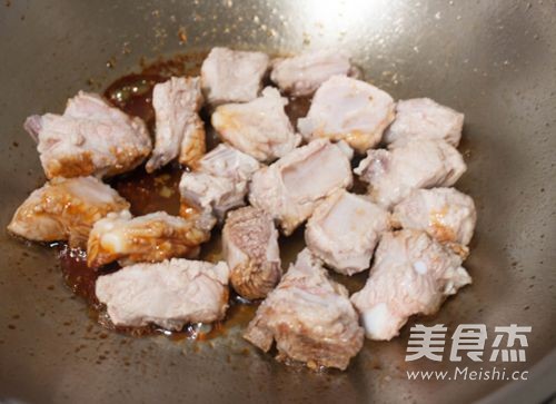 Plum Fragrant Pork Ribs recipe