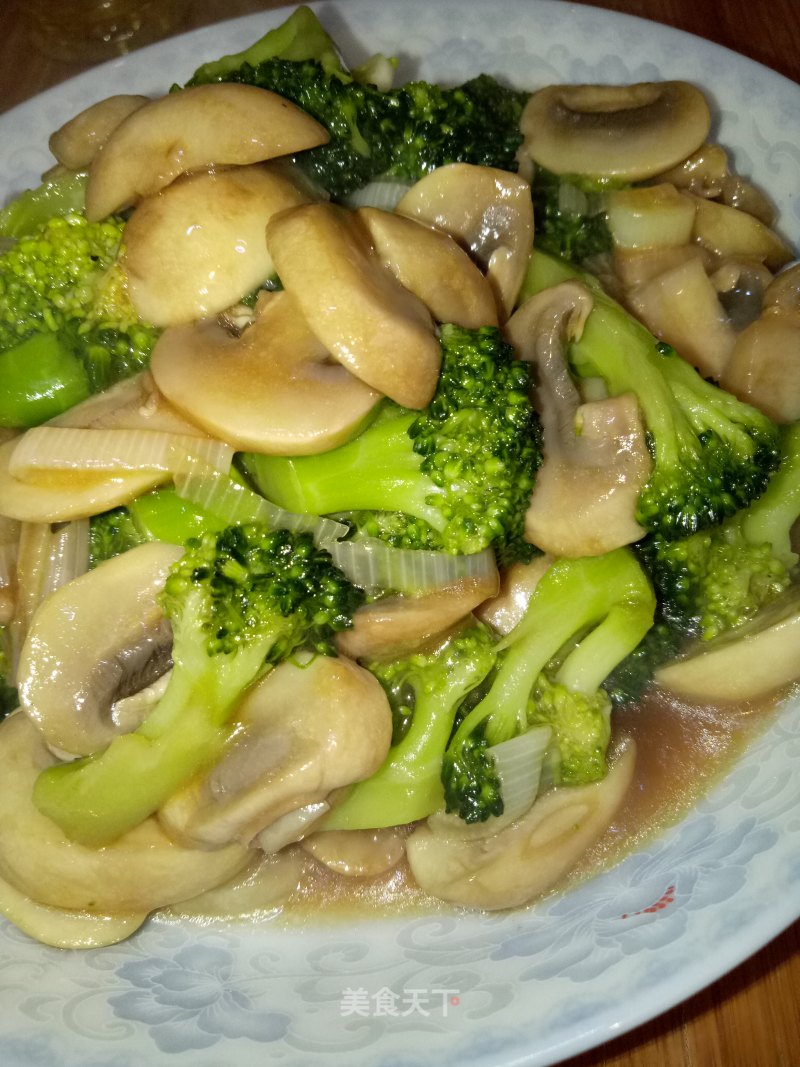 Stir-fried Mushrooms with Broccoli recipe