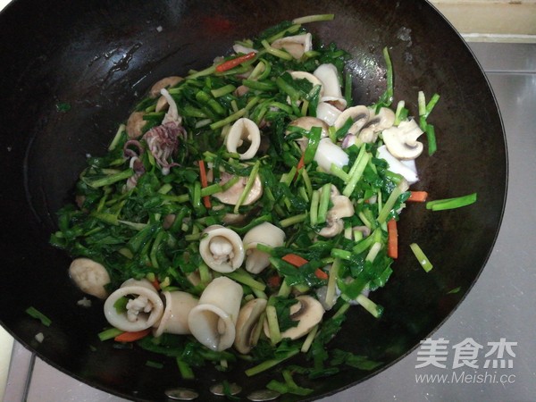 Stir-fried Sea Hare with Leek recipe