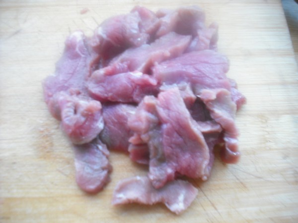 Stir-fried Beef with Pork Ears and Beans recipe