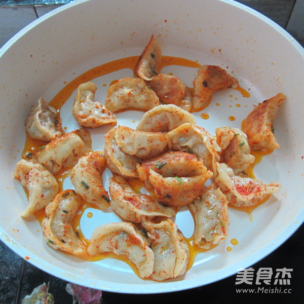 Fried Dumplings in A Ceramic Pan recipe