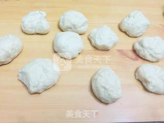Flower-shaped Milk Bread that is Rich in Milk Flavor and Will Fall in Love with One Bite recipe