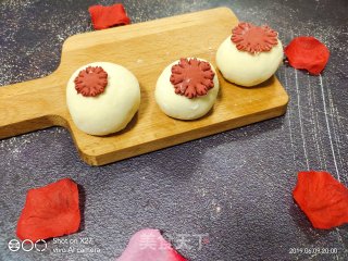 Carnation Buns recipe