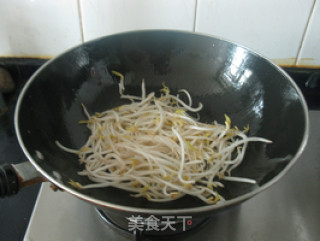 Stir-fried Liangpi recipe