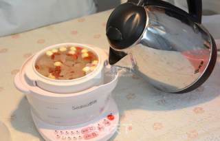 White Fungus and Lotus Seed Soup recipe