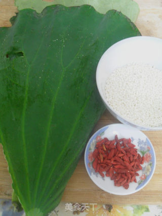 Relieving Heat and Heat-lotus Leaf Porridge recipe