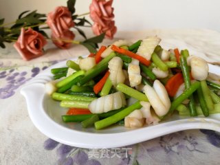 Stir-fried Cuttlefish with Garlic Moss recipe