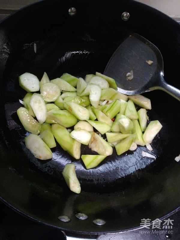 Loofah Fried Seafood recipe