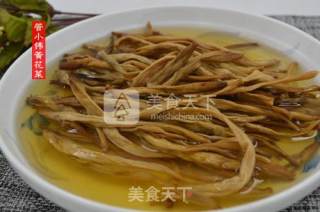 Daylily Salad with Kelp Shreds recipe