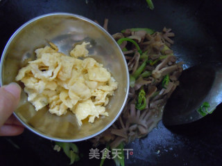 Food Diversification---fried Duck Gizzards with Egg recipe