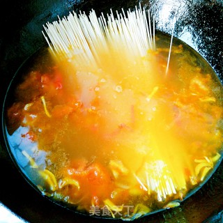 Tomato and Egg Noodle Soup recipe