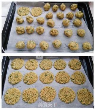 Crispy Scallion Biscuits recipe