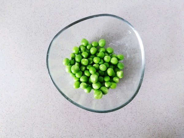 Super Simple and Zero Failure, Soft and Sweet Lotus Seed Pea Millet Porridge recipe