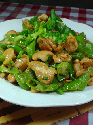 Stir-fried Dried Radish with Green Pepper recipe