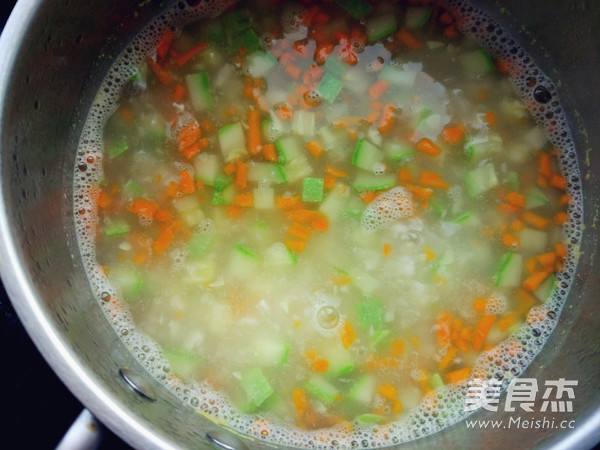 Zucchini and Egg Lump Soup recipe