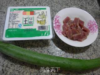 Salty Lean Pork Loofah Tofu Soup recipe